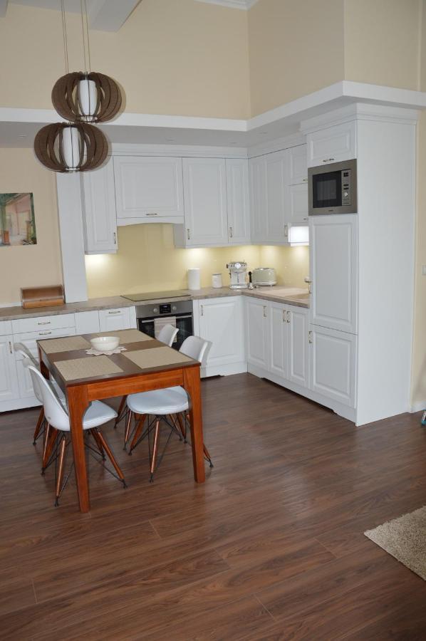 M2-Apartment โซมบ็อตเฮย์ ภายนอก รูปภาพ